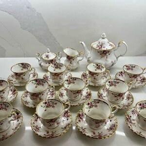 Vintage Royal Albert Cottage Garden Bone China Tea Set for 12